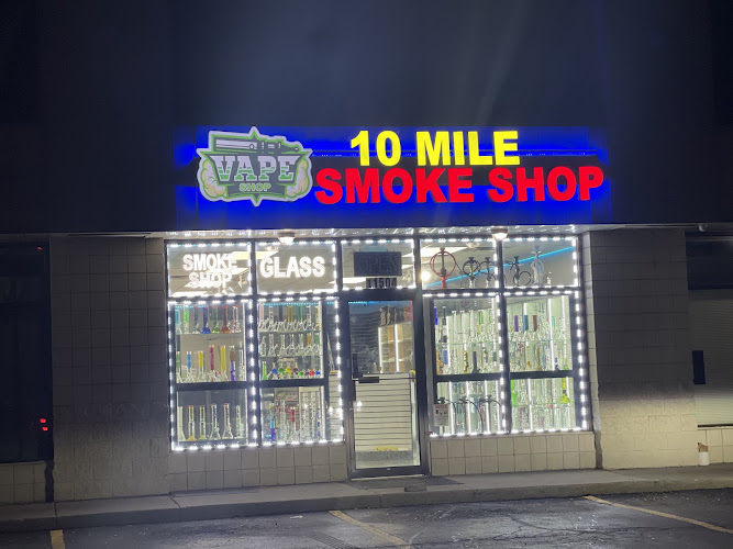 10 Mile Smoke Shop in Warren