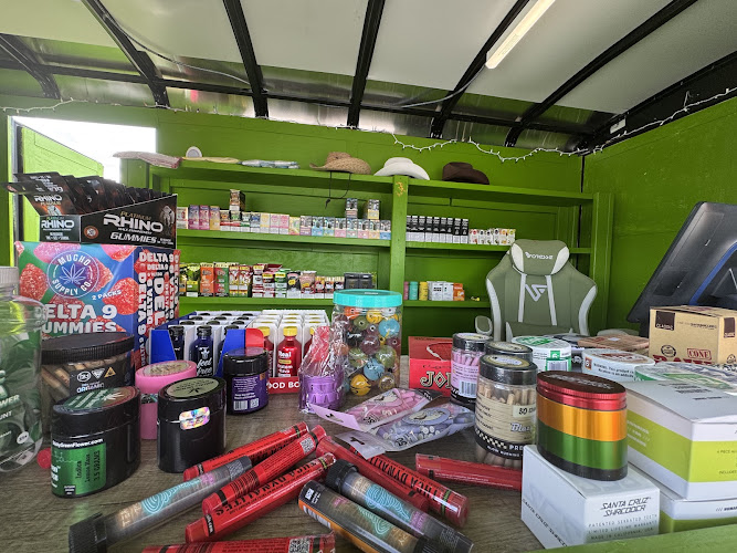 11th Hour Smoke & Vape Trailer in Pflugerville