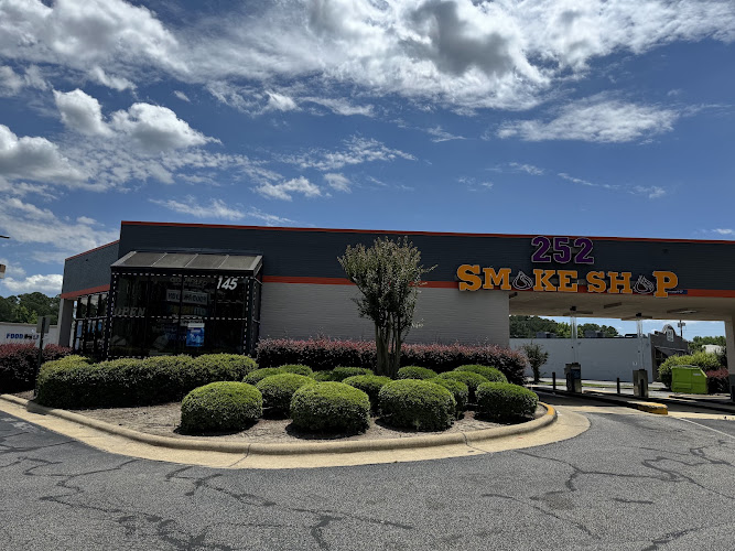 252 smoke shop in Rocky Mount