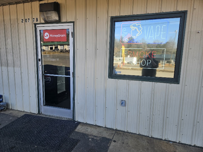 6 Pac Vapor and Smoke Shop in Swannanoa