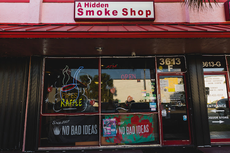 A Hidden Smoke Shop in Lake Worth Beach