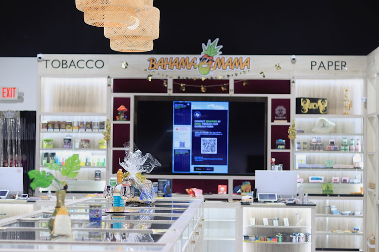 Bahama Mama Smoke Shop in Hockley