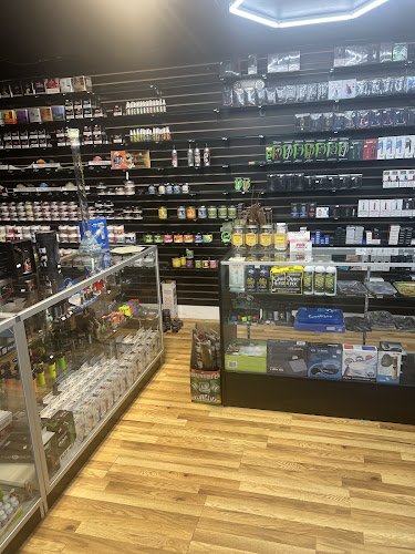 Big Daddy's Smoke Shop in Warren