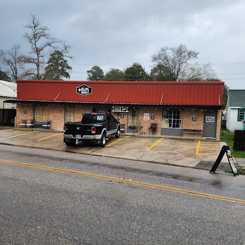 BlackHouse Cigars in Spring
