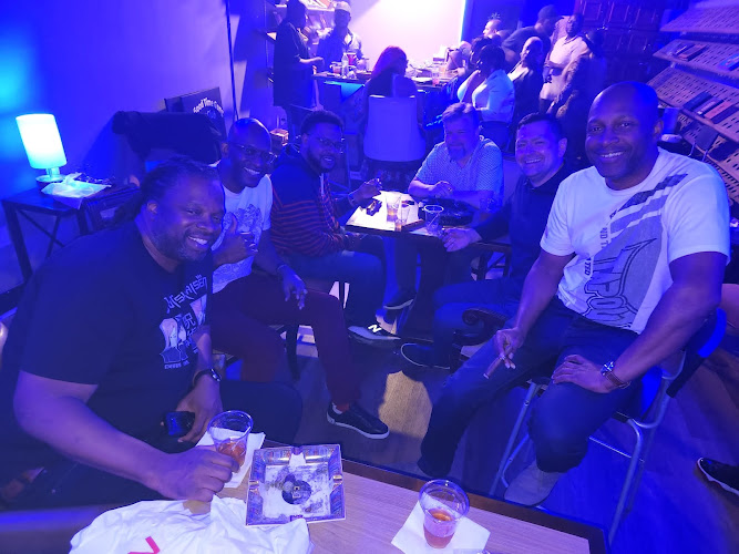 Bleu Smoke Cigars in North Miami