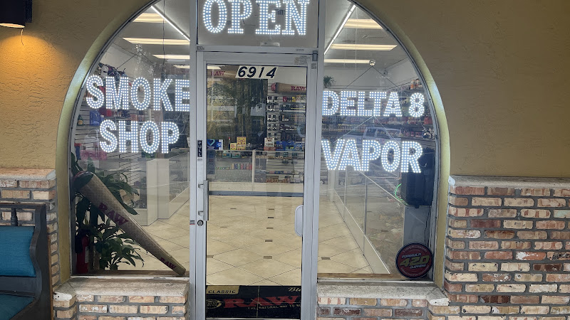 Blue Dragon Smoke Shop in Plantation