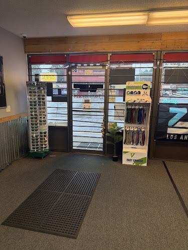Brick House Vapors in Vancouver