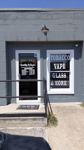 Bud-ee's Smoke & Vape Shop in Manor