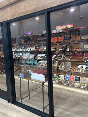 Burn Cigar Lounge & Smoke Shop in Leesburg