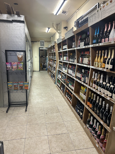 Canbee Smoke Shop in Seattle