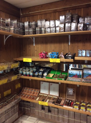 Cigar Factory Hoyo de Cuba in Houston