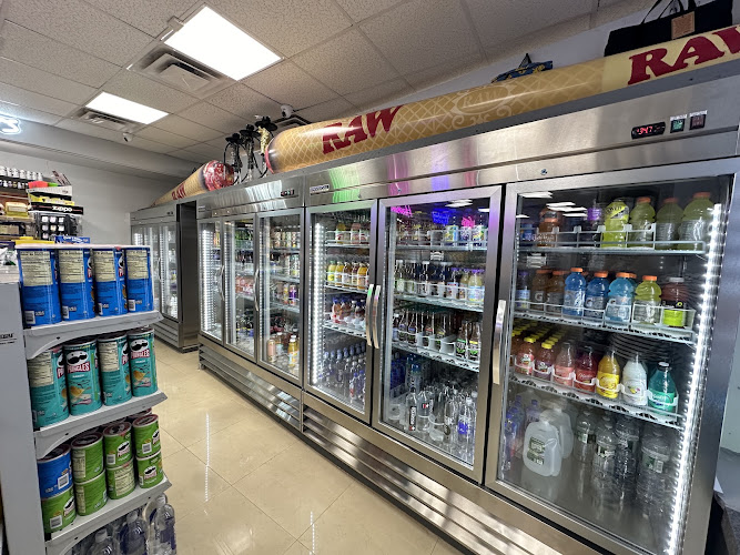City smoke shop/Convenience in Philadelphia
