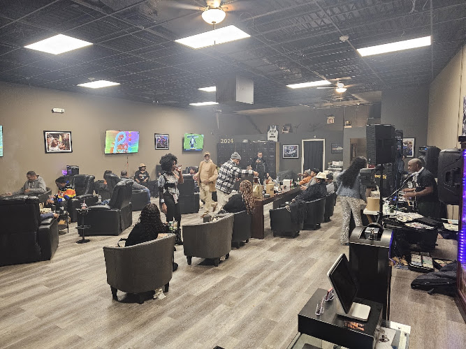 Cloud 33 Cigars in Penn Hills Township