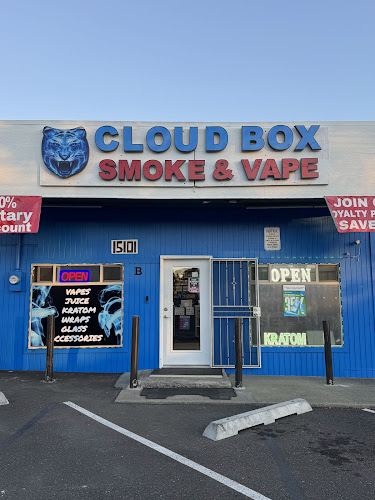 Cloud Box Smoke & Vape in Lakewood