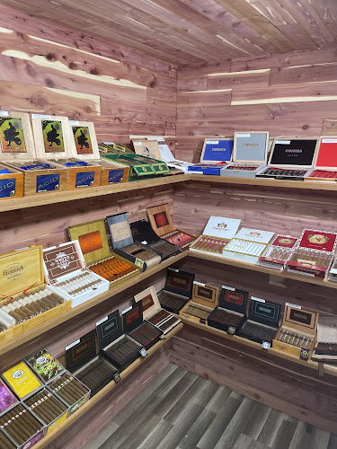 Cloud vape and tobacco in Fayetteville