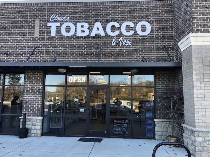 Clouds Tobacco & Vape in Oak Ridge