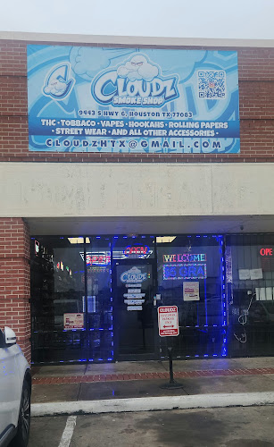 Cloudz Smoke Shop in Houston