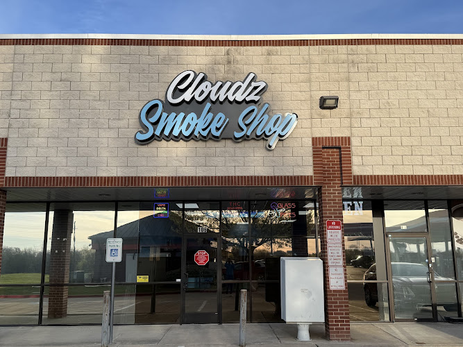 Cloudz Smoke & Vape in Carrollton