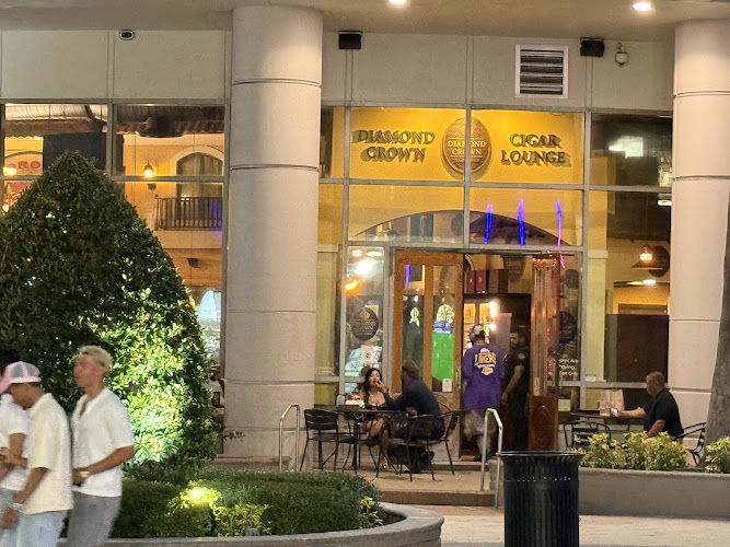 Corona Cigar Company & Montecristo Lounge in Lake Mary