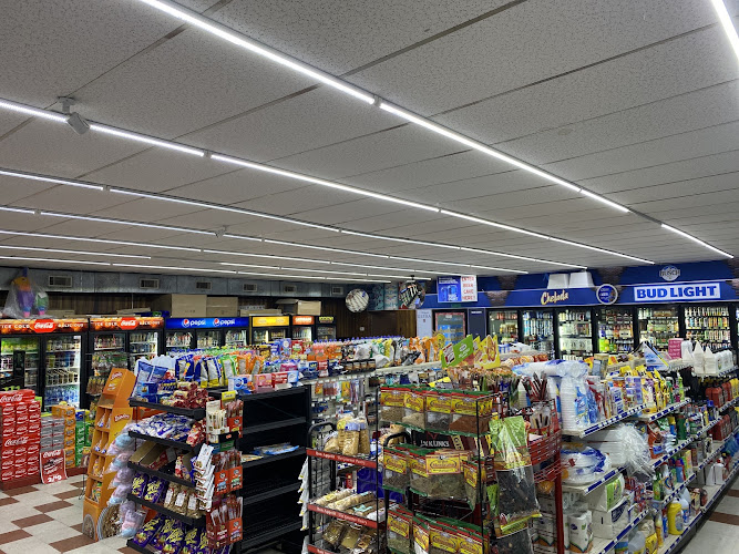 Country Food & Tobacco in Dalton