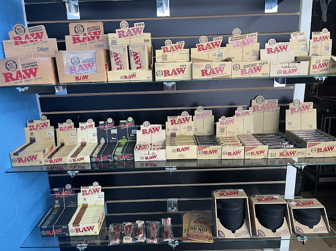 Dami Smoke Shop in Dallas