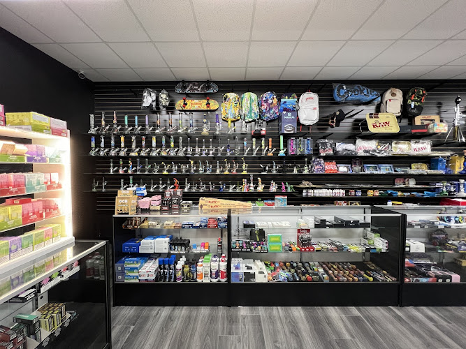DJ Vape & Smoke in Macon