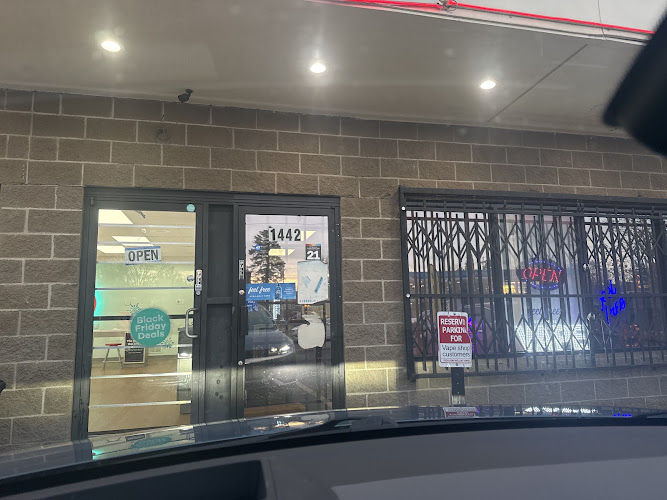 Dragon vape shop in Lakewood
