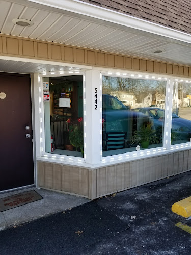 Erie Shore Vapors in Sheffield