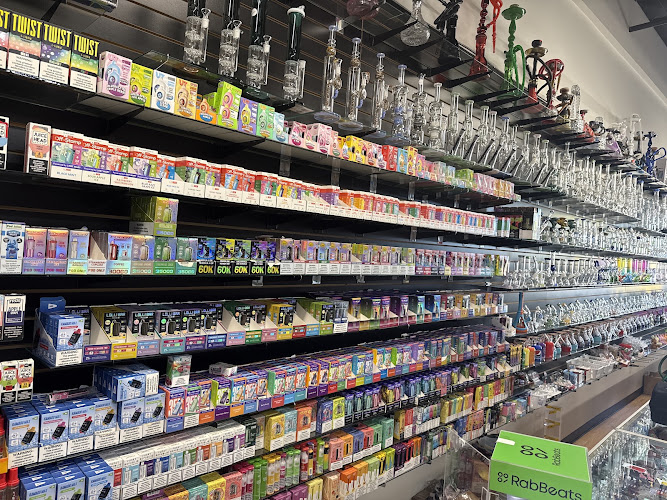 First class tobacco in Glendale