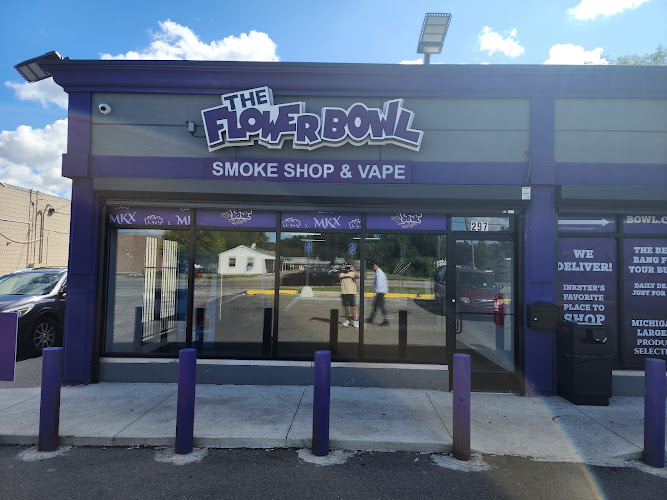 Flower Bowl Smoke Shop in Inkster