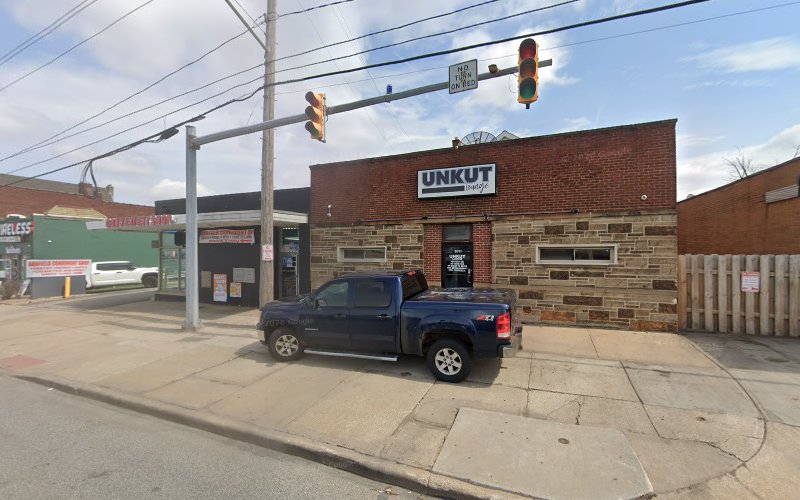 Garfield Vape Shop Drive Thru in Garfield Heights