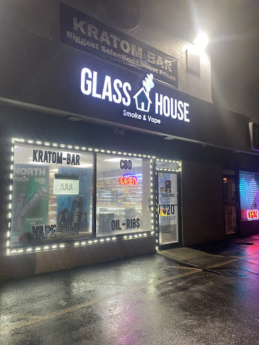 Glass House Smoke & Vape in Waterford Township