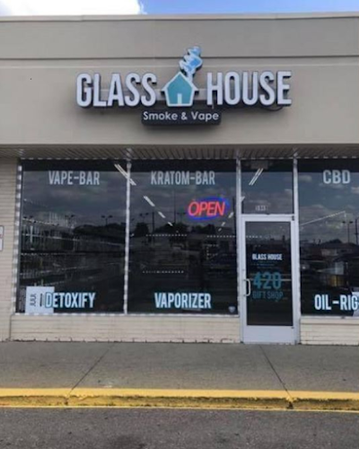 Glass House Vape & Smoke Shop in Waterford Township