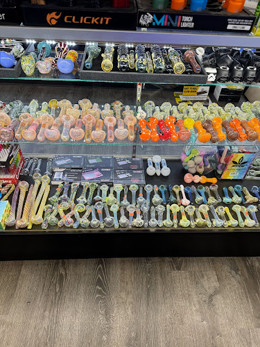 Glass House Vape & Smoke Shop in Waterford Township