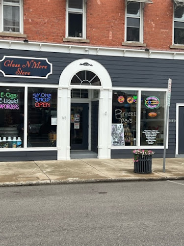 Glass N More Store in Oak Harbor
