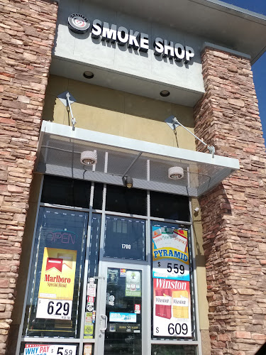 Gravitate Smoke Shop in Peoria