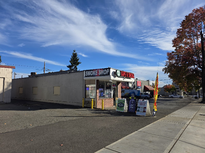 Greenlake Smoke N Vape in Seattle