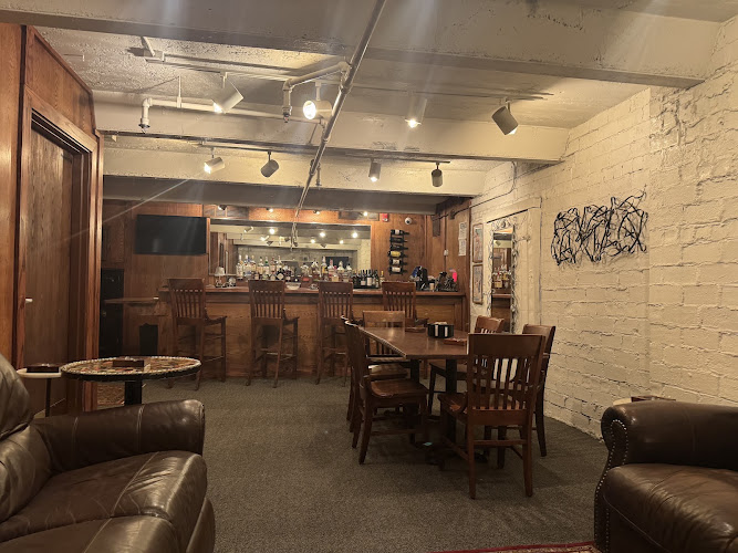 Havana Dan's Cigar Bar in Bay City