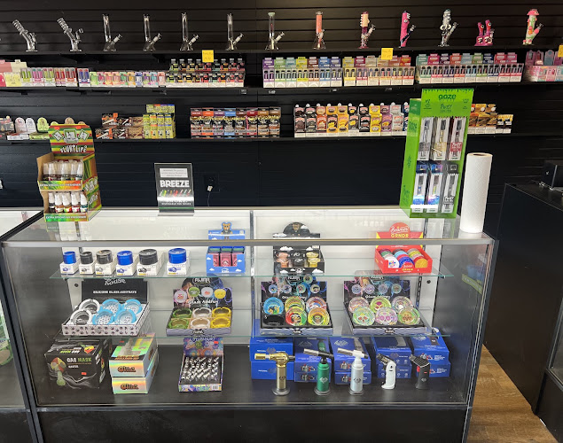 High End Smoke Shop in Lansing