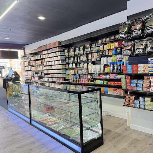 High roller smoke shop & minimart in Lemoyne