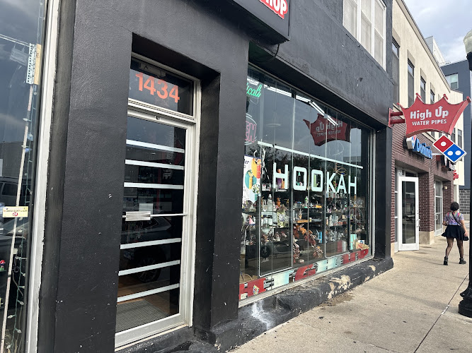 High Up Head Shop in Columbus