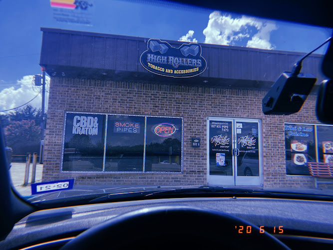 Highroller Tobacco & Accessories in Haltom City
