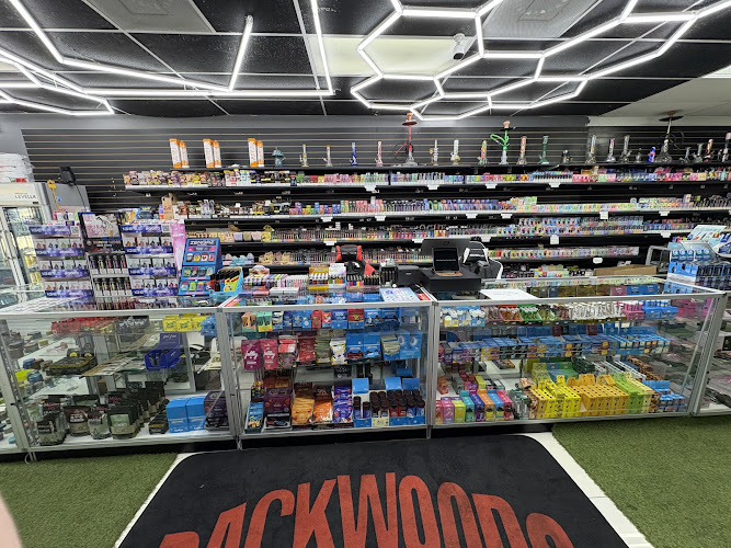 HK smoke shop in North Miami Beach