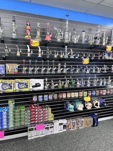 hunter smoke shop in Franklin