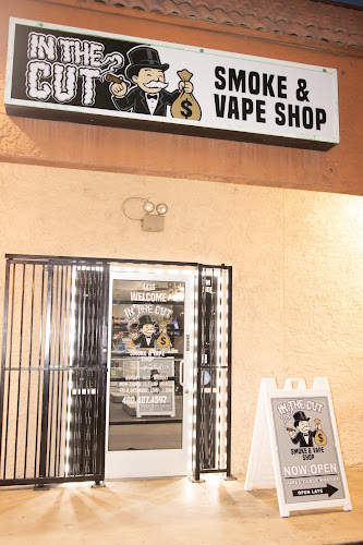 In The Cut Smoke and Vape Shop in Glendale