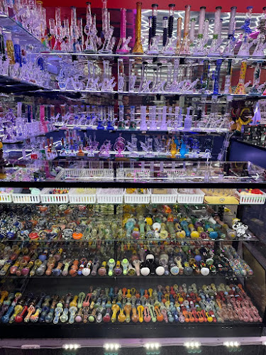 Joe Smoke Outlet in Palmyra