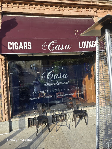 La Casa Cigars and Lounge, a smoke shop in Detroit, Michigan