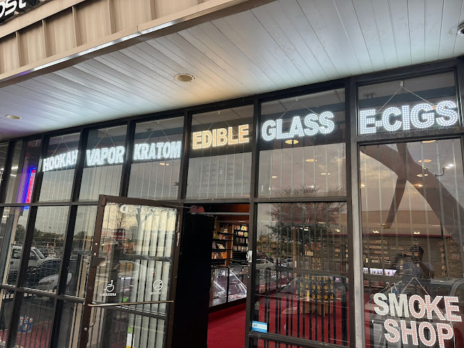 La Casa Smoke Shop in Austin