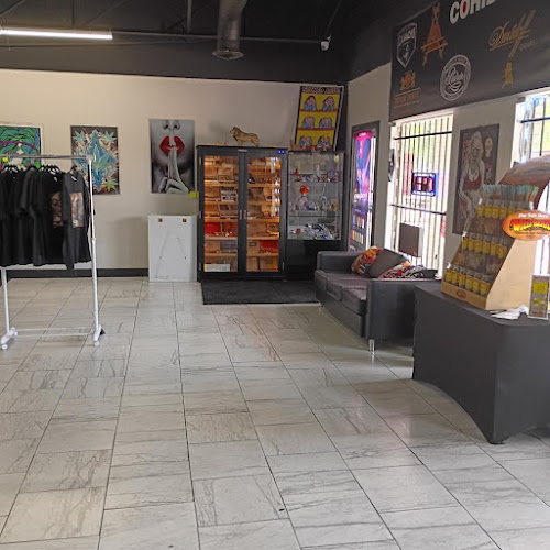 Lazzy Dazz Smoke Shop in Houston