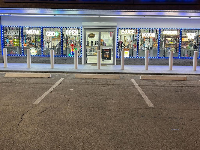 Legends Smokes Smoke Shop in Pinellas Park